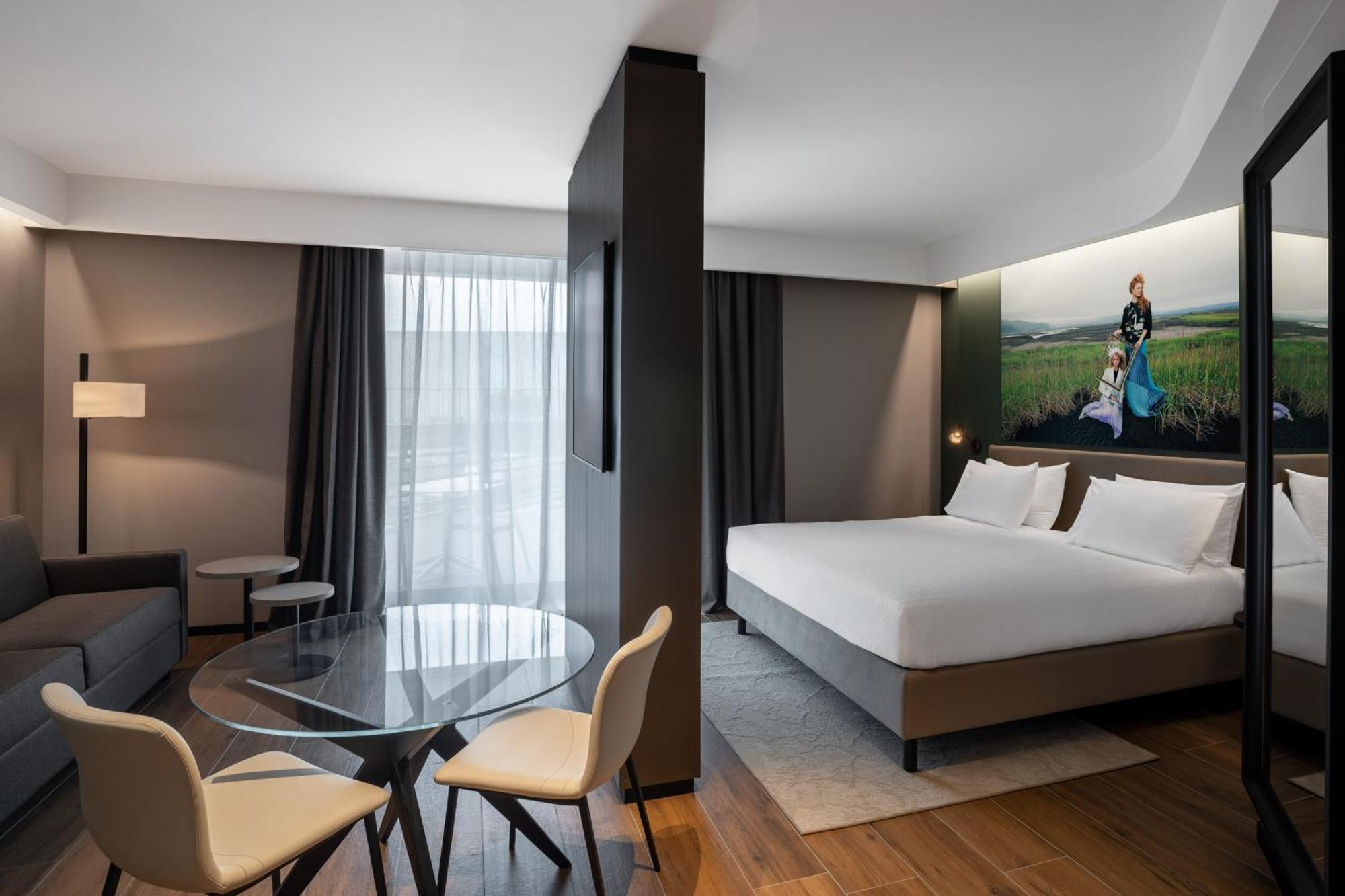 Radisson Blu Hotel, Bergamo Choruslife Экстерьер фото