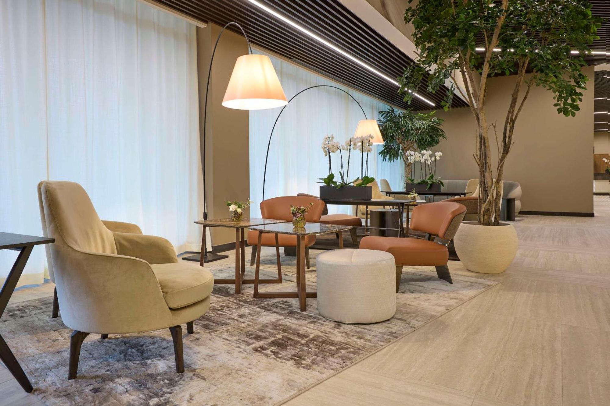 Radisson Blu Hotel, Bergamo Choruslife Экстерьер фото