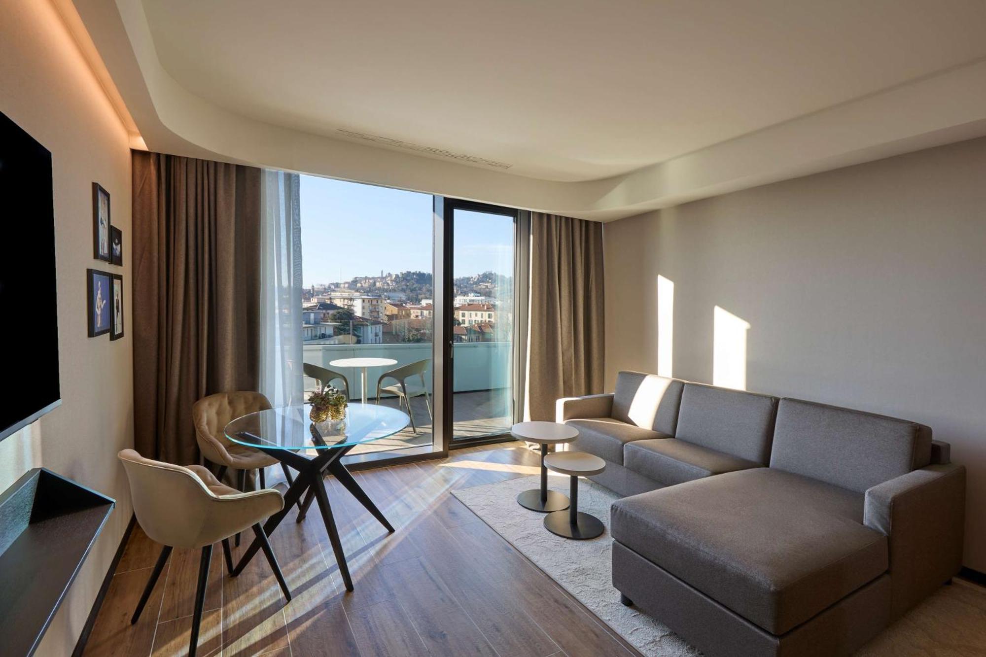 Radisson Blu Hotel, Bergamo Choruslife Экстерьер фото