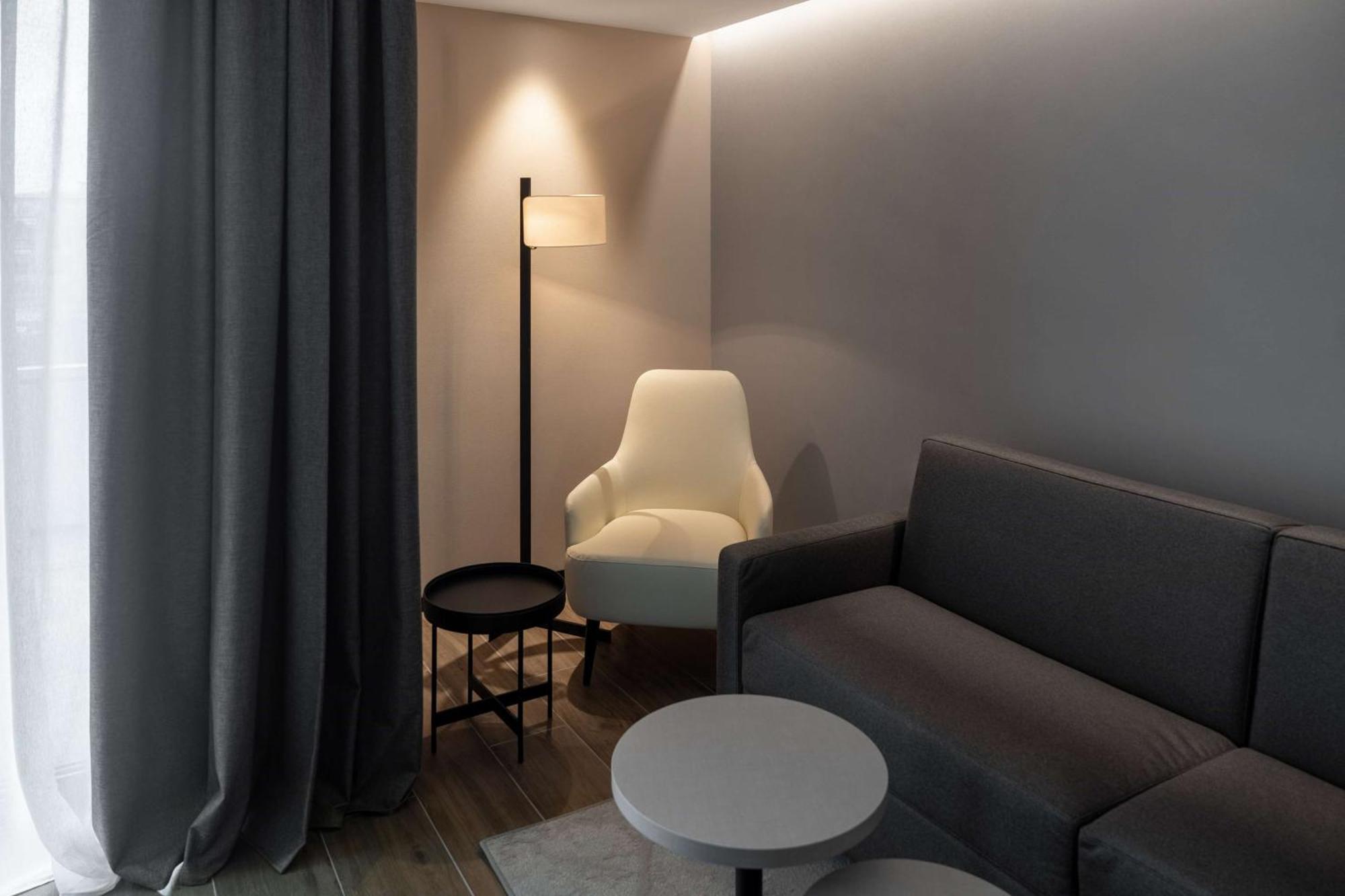 Radisson Blu Hotel, Bergamo Choruslife Экстерьер фото
